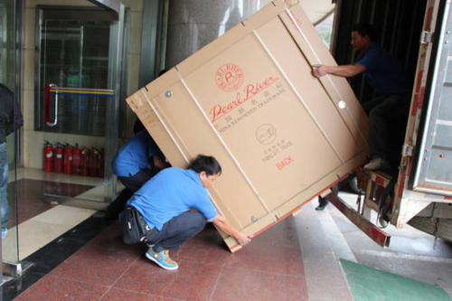 东河钢琴贵重工艺品无忧运
